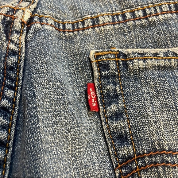 Levi 515 Women's Size 12 Blue Denim Shorts Distressed Light Wash Summer 4 inch - Picture 9 of 11